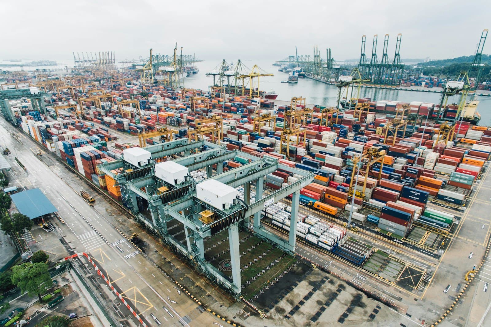 Porto de Luanda.